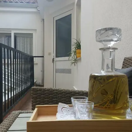 Apartman Pcelica *